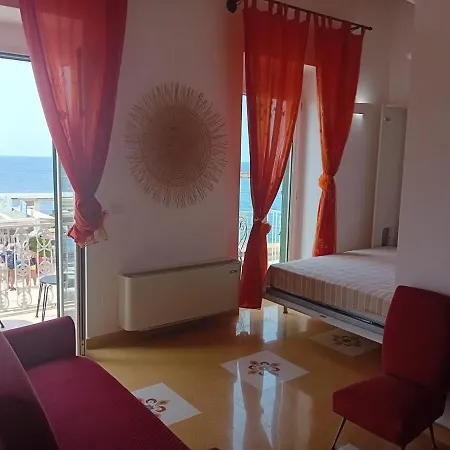 Dimora San Felice Il Melograno Apartamento
